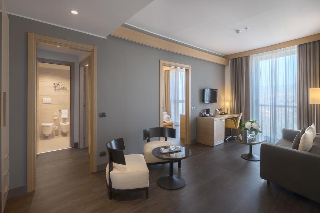 Domina Milano Fiera Novate Milanese Exterior foto